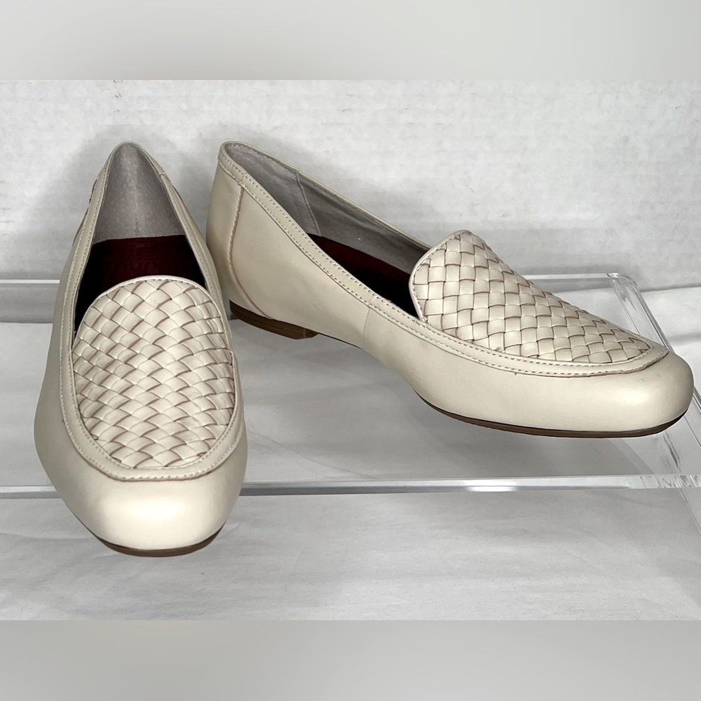 Exquisite Munro Cream Woven Loafers 11M